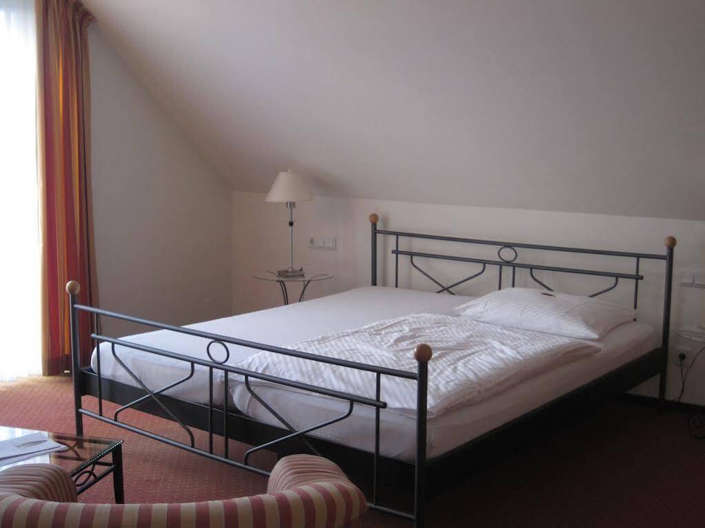 Landhotel Altes Wasserwerk Gbr Freinsheim Luaran gambar